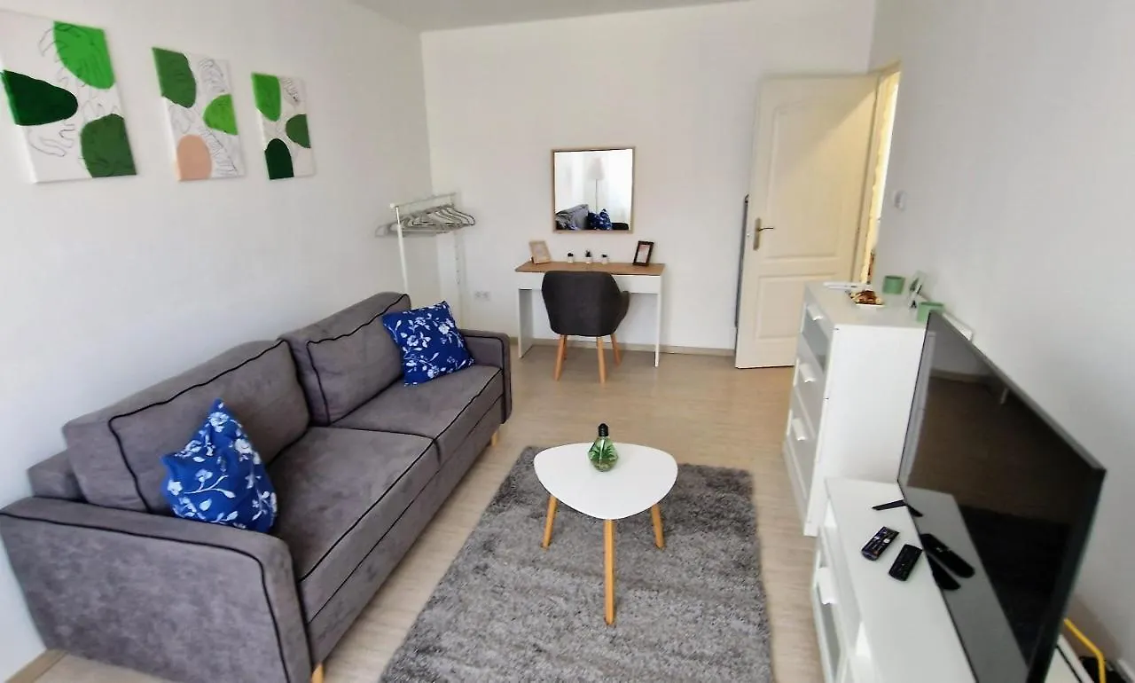 Cili Apartman Eger Apartment