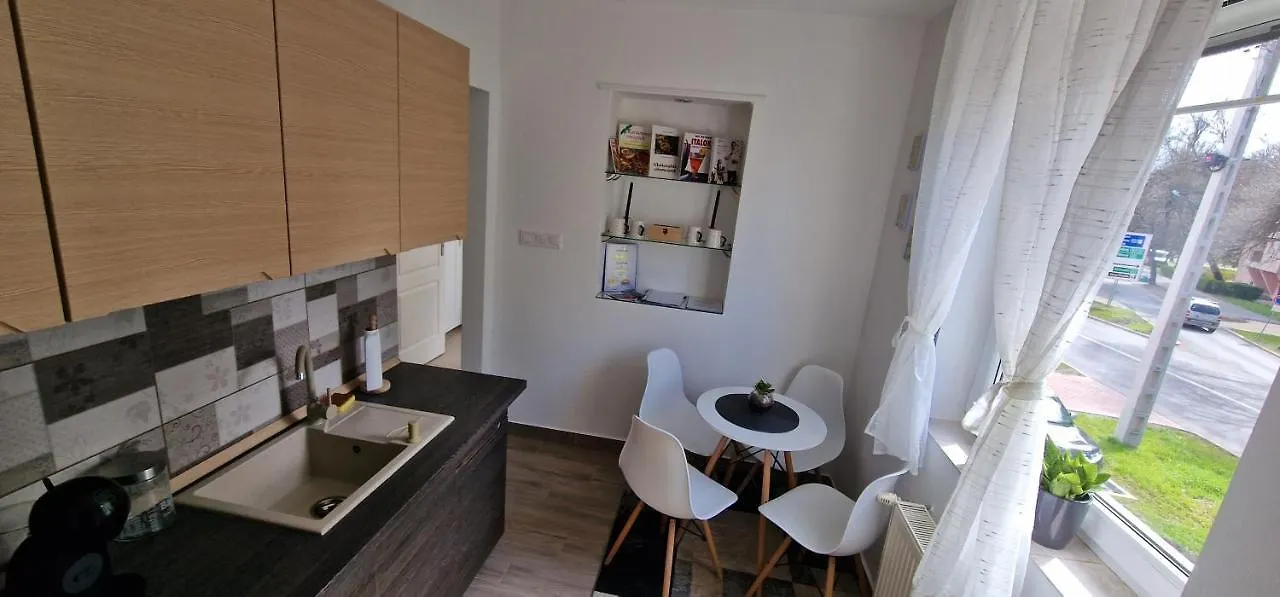 Cili Apartman Eger Apartment
