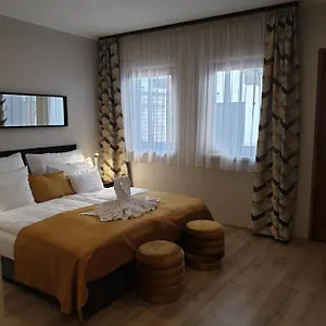 Bed & Breakfast Indium Panzio, Eger