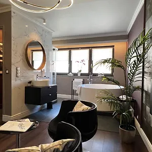 Aparthotel Margareta Garden &, Eger
