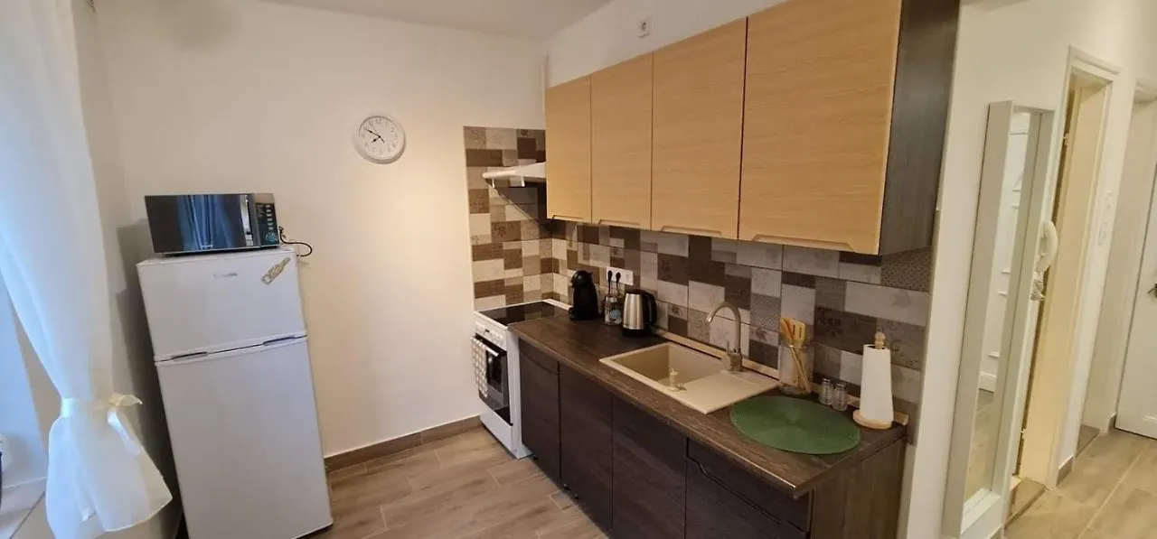 Cili Apartman Eger Lägenhet 0*,